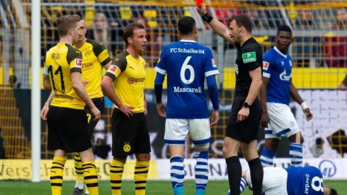 Reus se fue expulsado y comenzó la hecatombe para el Dortmund.