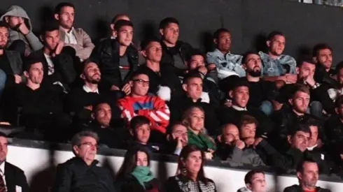 Siempre distinto: Juanfer Quintero la rompió toda con su look para ver la película de River