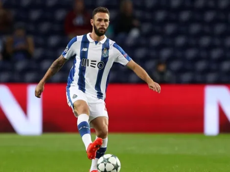 Hasta Porto felicitó a Layún por la Concachampions