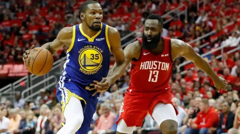 Kevin Durant reta a James Harden en los playoffs de la NBA