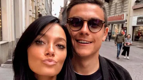 Foto en Instagram: Dybala se puso una máscara, pero Oriana le quiso partir la boca igual