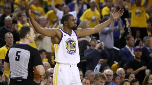 Kevin Durant celebra con los Warriors