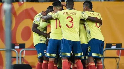 Colombia festeja el primer triunfo en el Mundial de la FIFA Sub-20 contra Polonia.