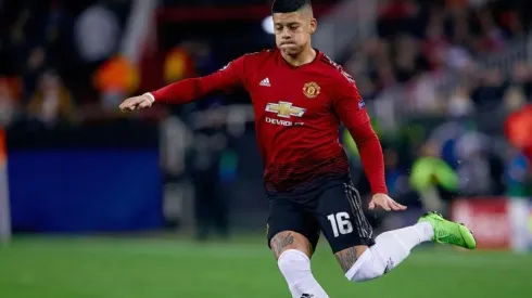 Marcos Rojo jugando en Manchester United.