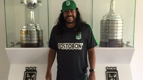 Higuita con la Copa Libertadores.