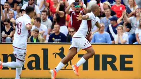 Rondón festeja uno de sus goles.
