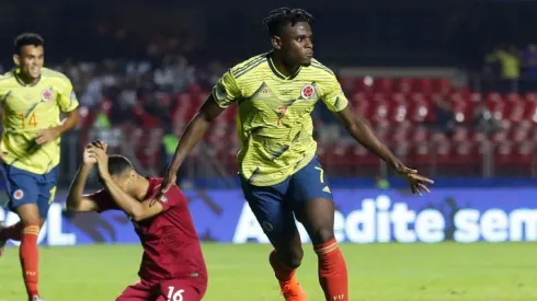 Persevera y triunfarás: sobre el final, Colombia le anotó a Catar y pasó de ronda