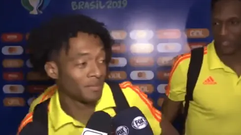 Cuadrado tuvo que parar una entrevista para evitar bullying de Yerry Mina