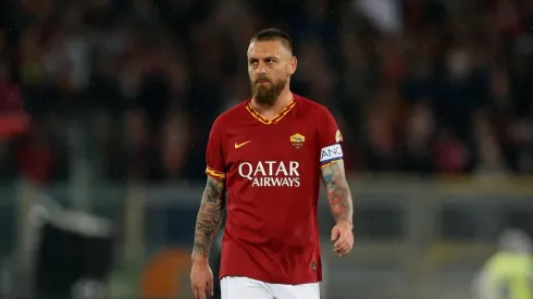 Daniele De Rossi con la camiseta de la Roma.