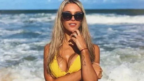 Con la camiseta de Lautaro: las fotos de Agustina Gandolfo lista para alentar a Argentina