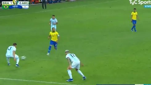 Foto de los jugadores de Brasil ante Argentina.