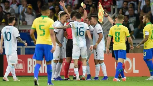 Una locura que no lo haya cobrado el VAR: la cámara que mejor mostró el penal a Agüero