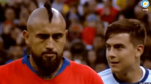 Foto de Arturo Vidal antes de patear el penal.