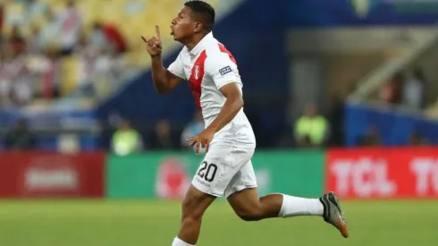 Flores, fuera del once titular ante Brasi. (Getty)