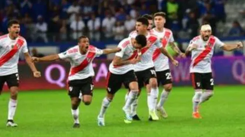 Foto de los jugadores de River festejando.