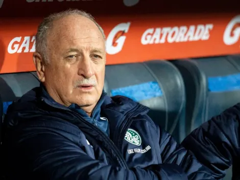Le preguntaron por posibles refuerzos y Scolari respondió bromeando con la caída de un avión