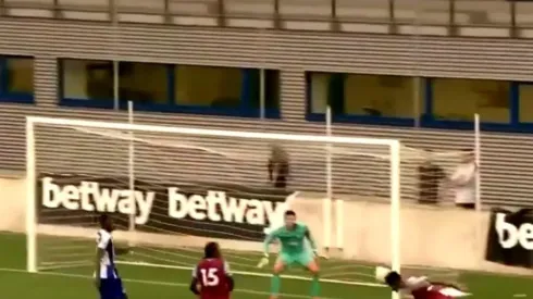 Lo sufre Chicharito: con un cabezazo fulminante, Sebastian Haller anotó en su primer partido en el club