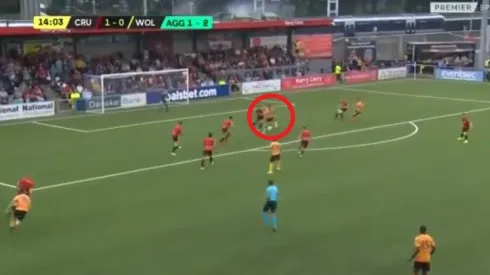 Empezó con todo: Raúl Jiménez le dio el empate a los Wolves con un golazo de media vuelta