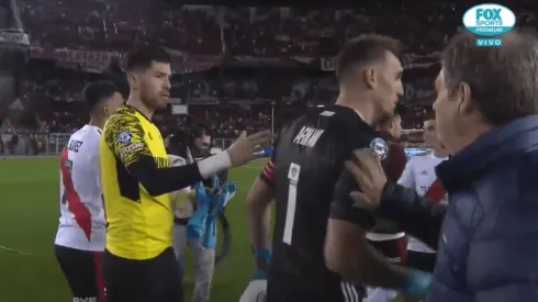 Hay bronca: Rossi fue a saludarlo y Armani no le quiso dar la mano