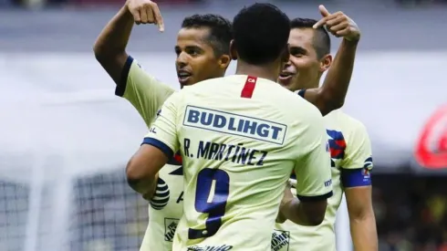 La razón por la que las letras de la marca de cerveza estaban desordenadas en los uniformes