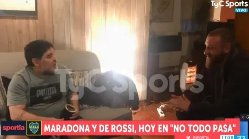 Diego Maradona y Daniele De Rossi, juntos.
