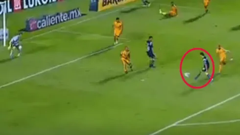 Córdova llegó vacío al área y lo igualó para América