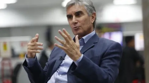 Juan Carlos Oblitas fue técnico de la Selección Peruana en las eliminatorias rumbo a Francia 1998.