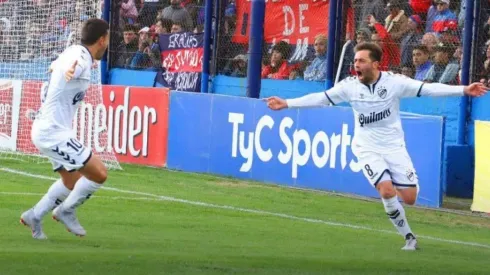 Quilmes vs. Defensores de Belgrano por la Primera Nacional.