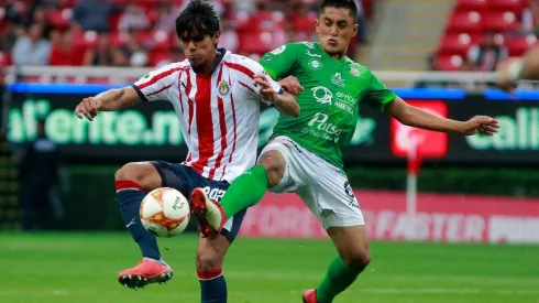 León busca a un socio de Europa para comprarle a Macías a Chivas