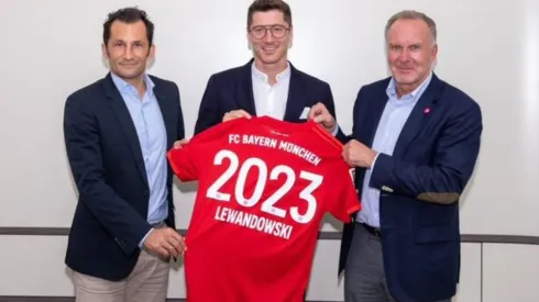 Sus goles se quedan en Alemania: Lewandowski renovó contrato con el Bayern Munich