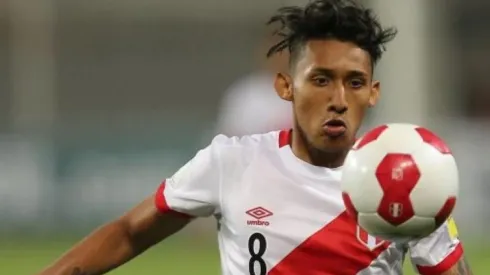 Gonzáles jugó en Colo-Colo de Chile, antes de jugar en Cristal.