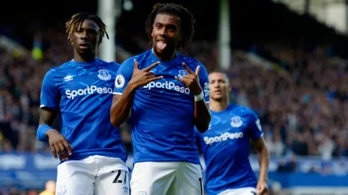 Everton ganó un partidazo ante Wolverhampton con 90 buenos minutos de Yerry Mina