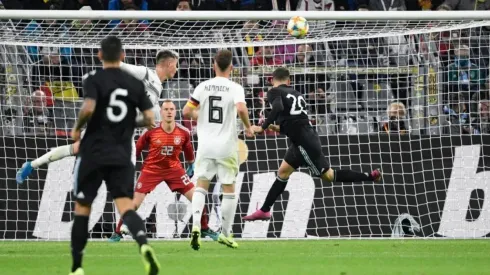 Los ex River le llenaron el Instagram de mensajes a Alario tras su gol