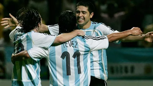 Foto de Messi y con Riquelme.