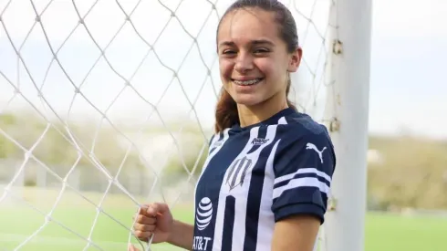 Golazo olímpico de Rayados Femenil para vencer a Cruz Azul
