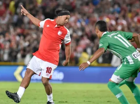 Ronaldinho no pudo con la altura de Bogotá y le tocó probar las Urgencias al estilo colombiano