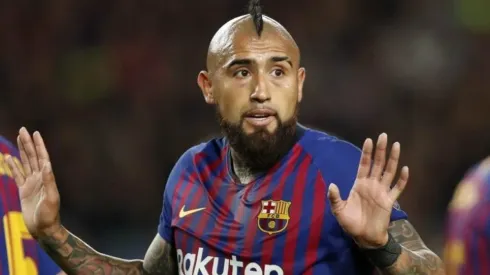 Arturo Vidal con la camiseta de Barcelona.