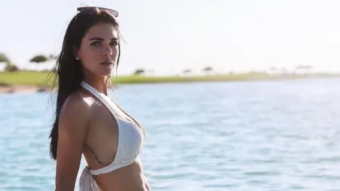 Livia Brito se puso un bikini blanco y subió varias publicaciones a Instagram