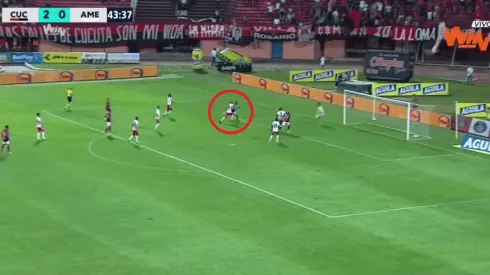 Carmelo Valencia juega desnudo: se va de doblete y Cúcuta golea 3-0 al América de Cali