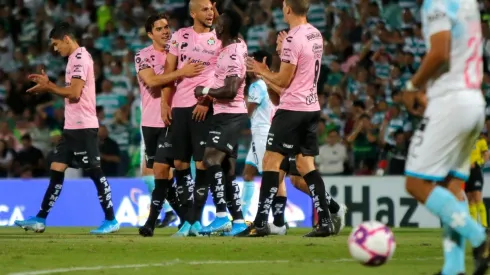 Santos se sacó de encima a Querétaro y volvió al liderazgo