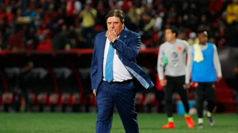 Video: Herrera encontró la manera para dar indicaciones