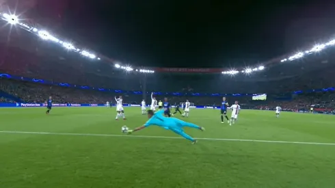 ¡Una bestia! La doble atajada de Keylor Navas para salvar al PSG