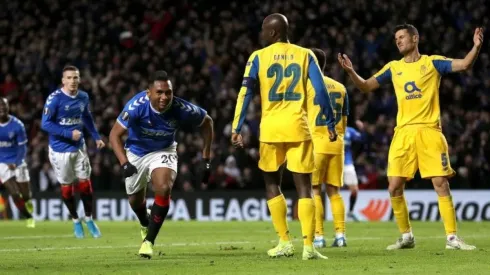Morelos destrabó el partido y Rangers venció 2-0 al Porto en la Europa League