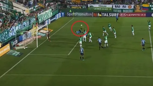 Ganó el partido para Gremio con un golazo de chilena y ahora su DT le debe un auto