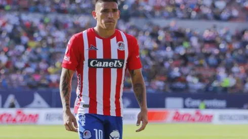 El presidente de Racing se refirió a la posible vuelta de Ricardo Centurión