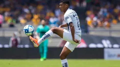 Pumas le dice adiós a Jeison Angulo.