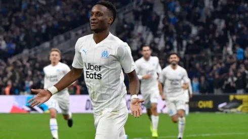 Marsella, Benedetto fue titular, lo ganó sobre el final y se acerca al PSG