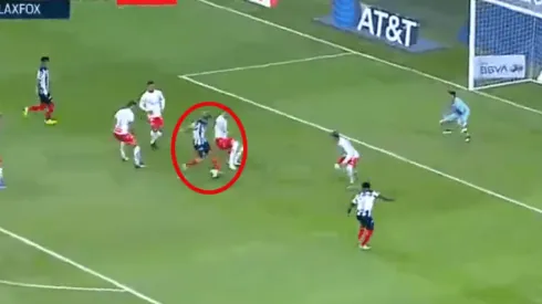 La ley del fútbol: Pizarro falló dos goles antes del empate de Necaxa