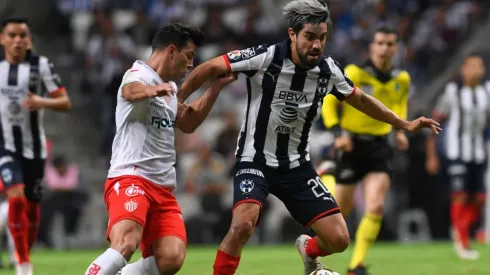 El presidente deportivo de Rayados confesó que no hubo ningún llamado por Pizarro.