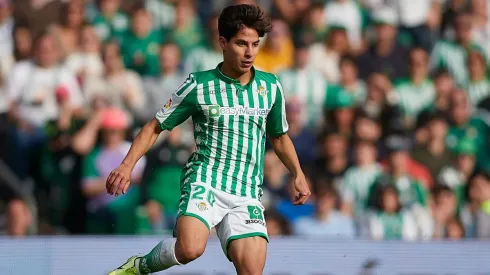 Lainez agradeció la ovación que recibió en Betis